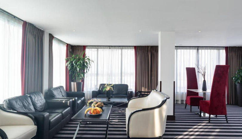 stay at park grand london heathrow